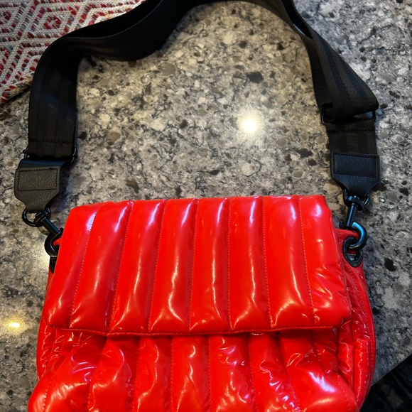 NWOT    Think ROLYN Bar Bag in Luster - Picture 3 of 7